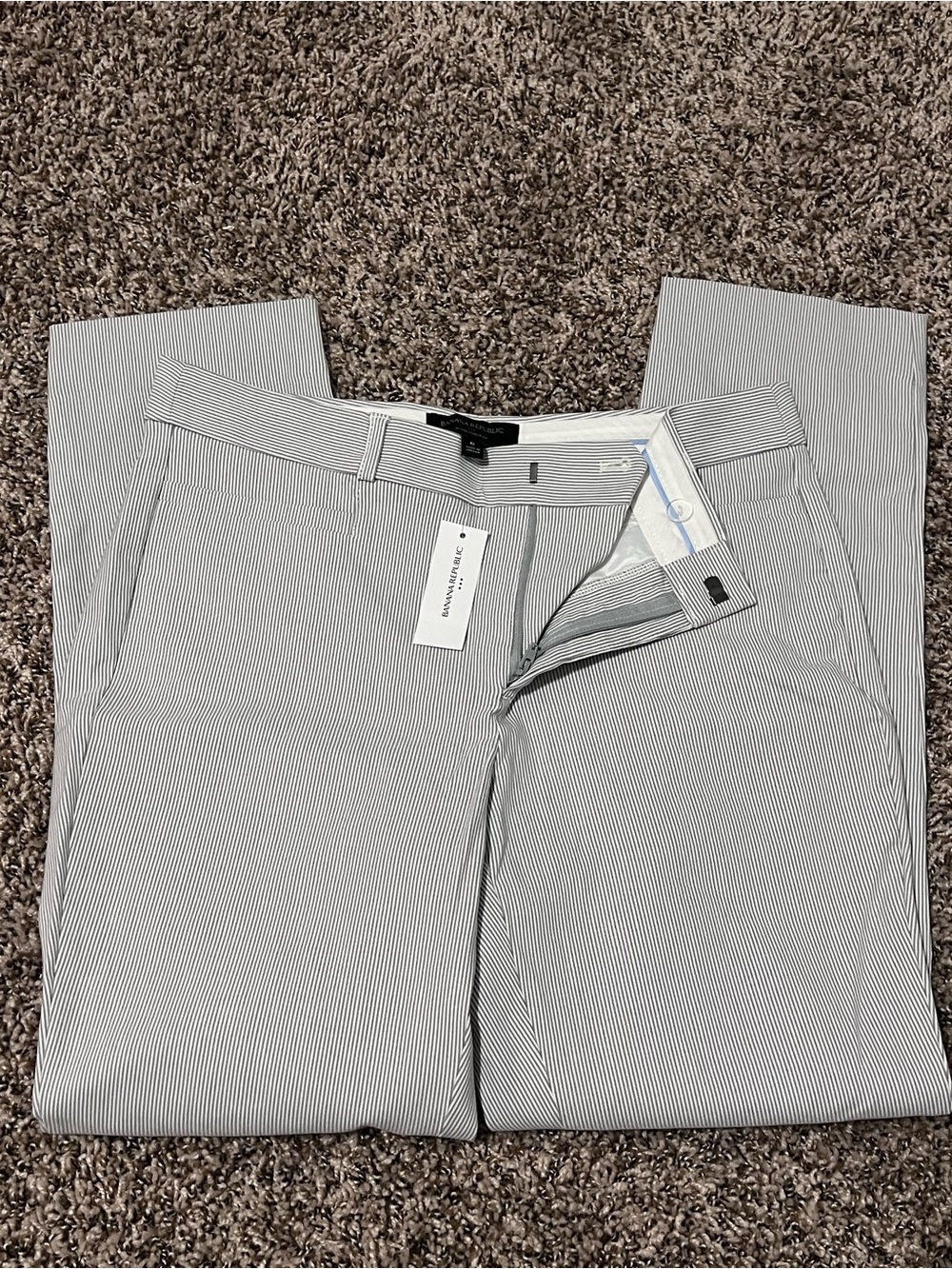 NWT Banana Republic Women's Gray and White Pinstripe Dress Pants Sz 6